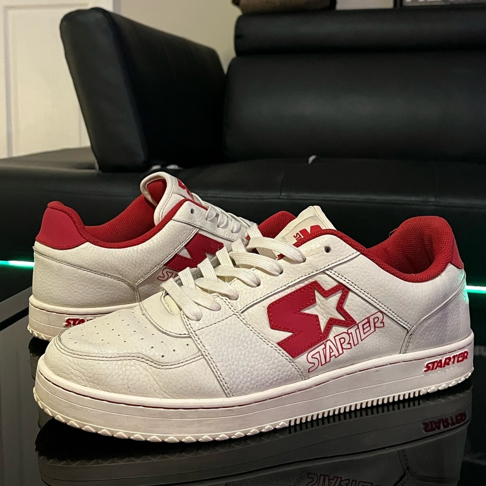 STARTER ! Mens Red and Cream, size 11